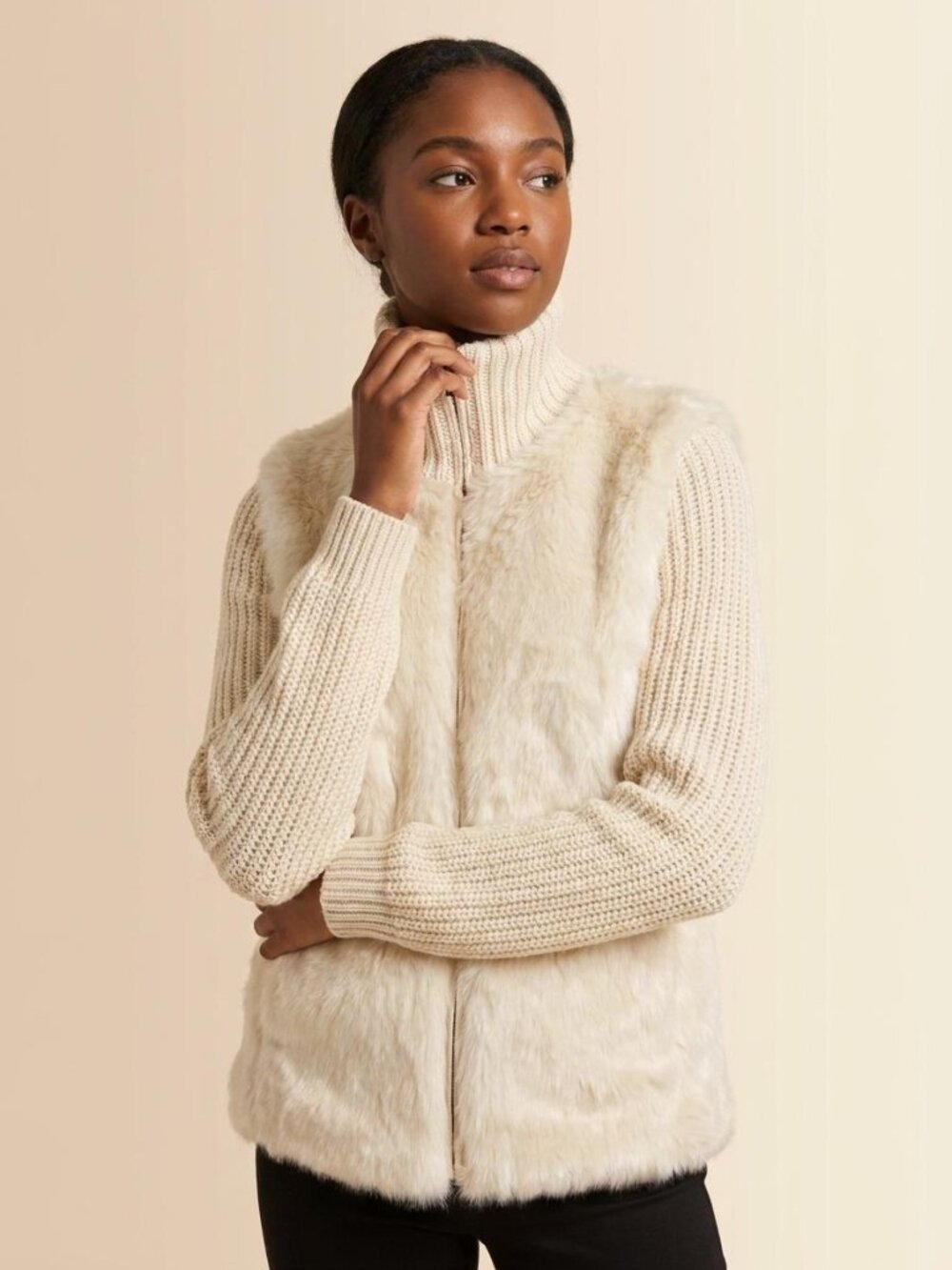 I LOVE H81 Signature Furry Woven Sleeve Turtle Neck Coat Medium